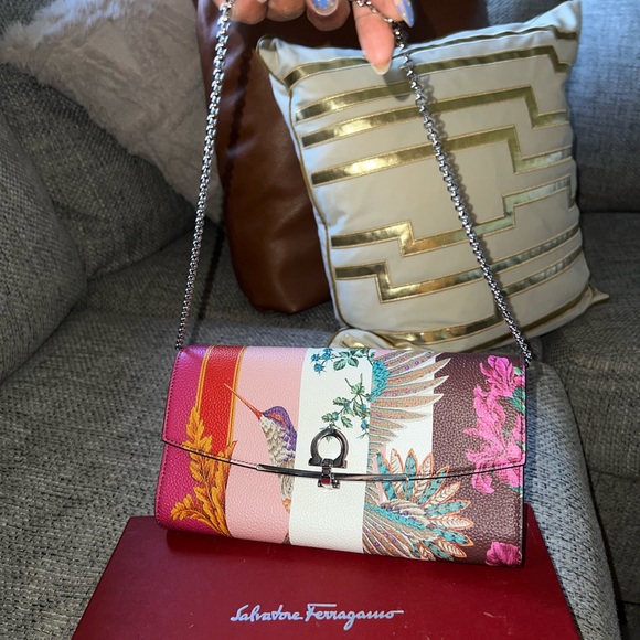 Colorful Salvatore Ferragamo clutch - Picture 2 of 7